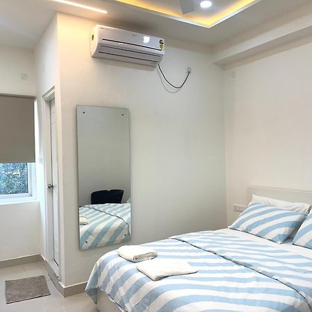 Neocon Suites Хайдарабад Экстерьер фото